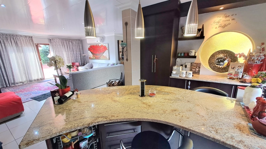3 Bedroom Property for Sale in Falcon Ridge Gauteng
