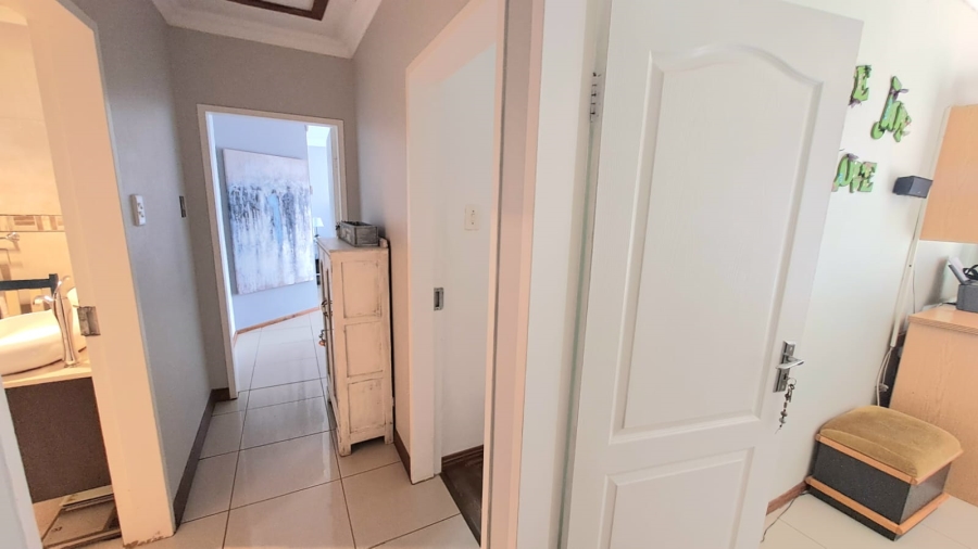 3 Bedroom Property for Sale in Falcon Ridge Gauteng