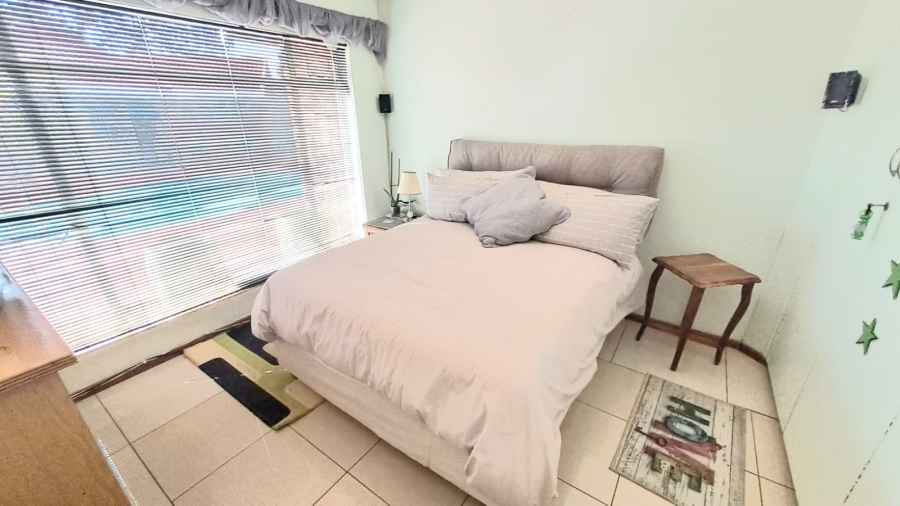 3 Bedroom Property for Sale in Falcon Ridge Gauteng