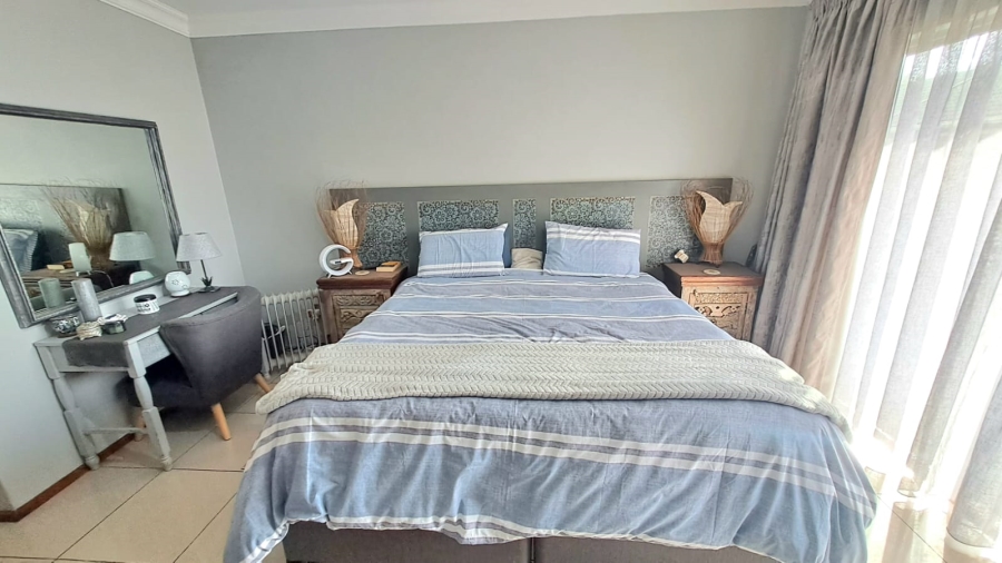 3 Bedroom Property for Sale in Falcon Ridge Gauteng