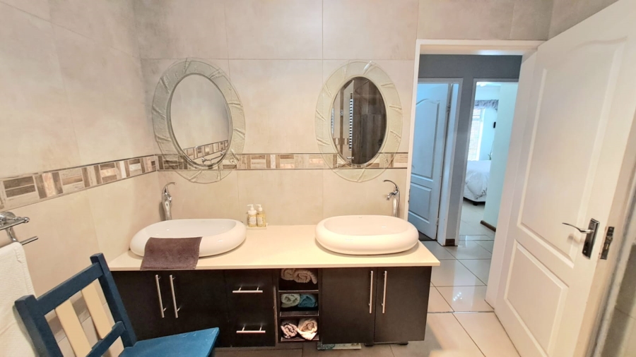 3 Bedroom Property for Sale in Falcon Ridge Gauteng