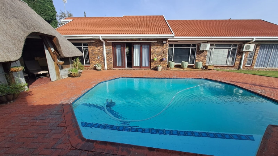 3 Bedroom Property for Sale in Falcon Ridge Gauteng