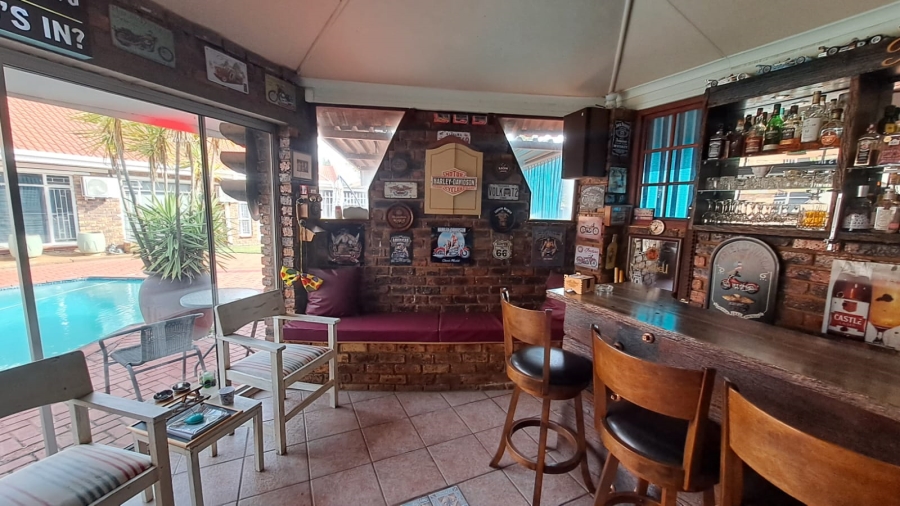 3 Bedroom Property for Sale in Falcon Ridge Gauteng