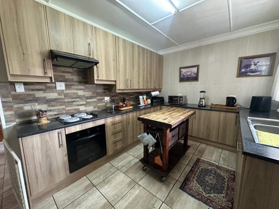 4 Bedroom Property for Sale in Sonland Park Gauteng