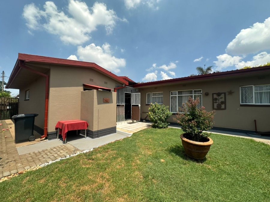 4 Bedroom Property for Sale in Sonland Park Gauteng