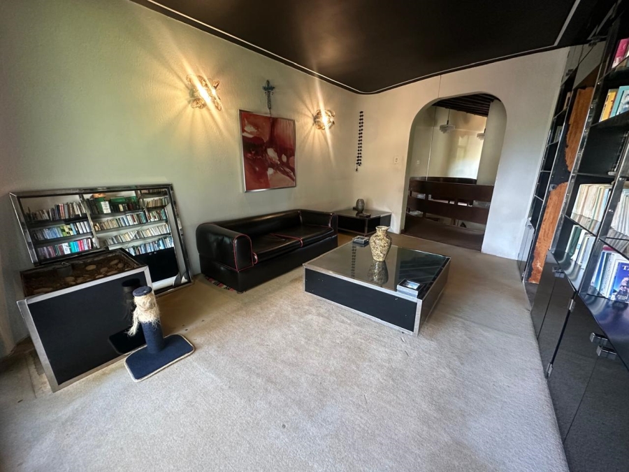 6 Bedroom Property for Sale in Roshnee Gauteng
