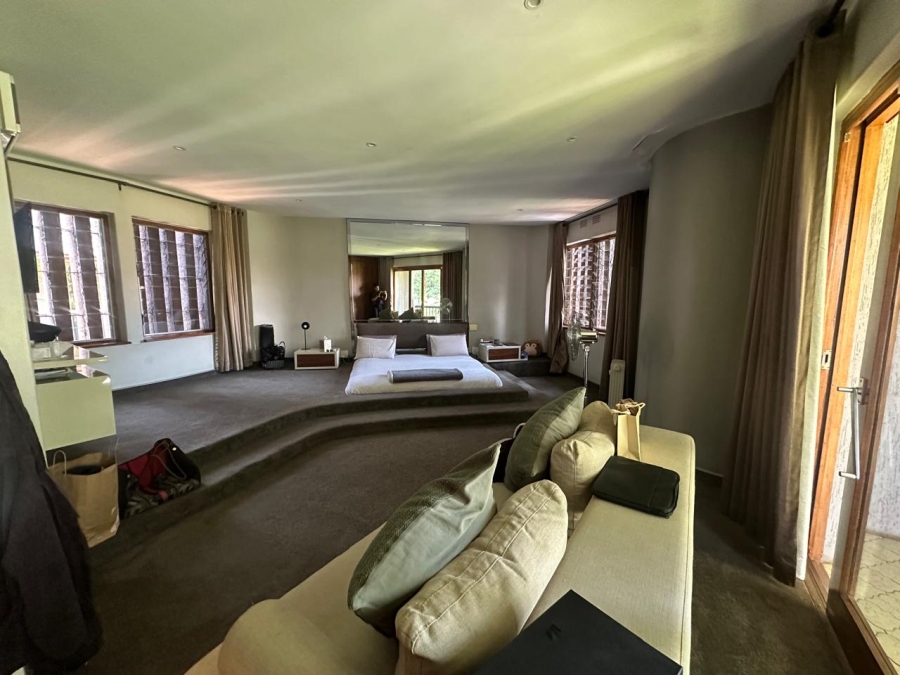 6 Bedroom Property for Sale in Roshnee Gauteng