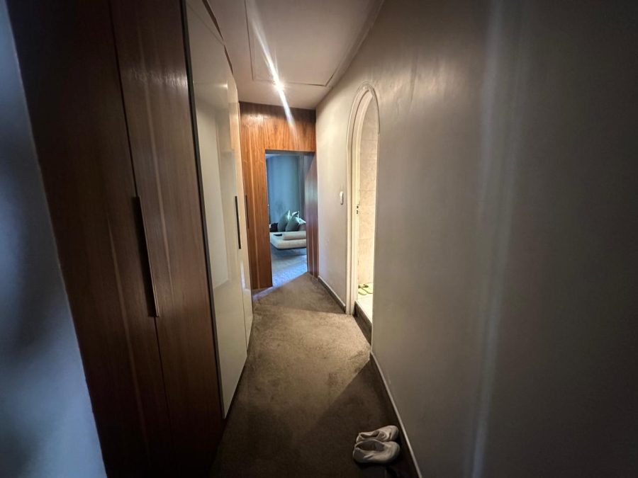 6 Bedroom Property for Sale in Roshnee Gauteng