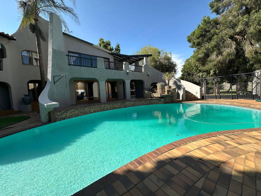 6 Bedroom Property for Sale in Roshnee Gauteng