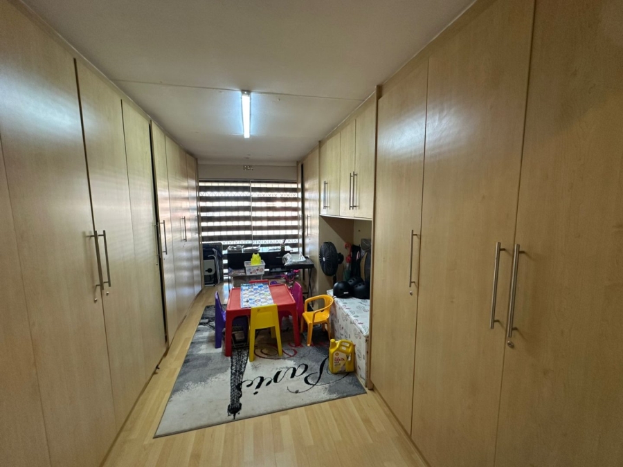 3 Bedroom Property for Sale in Roshnee Gauteng