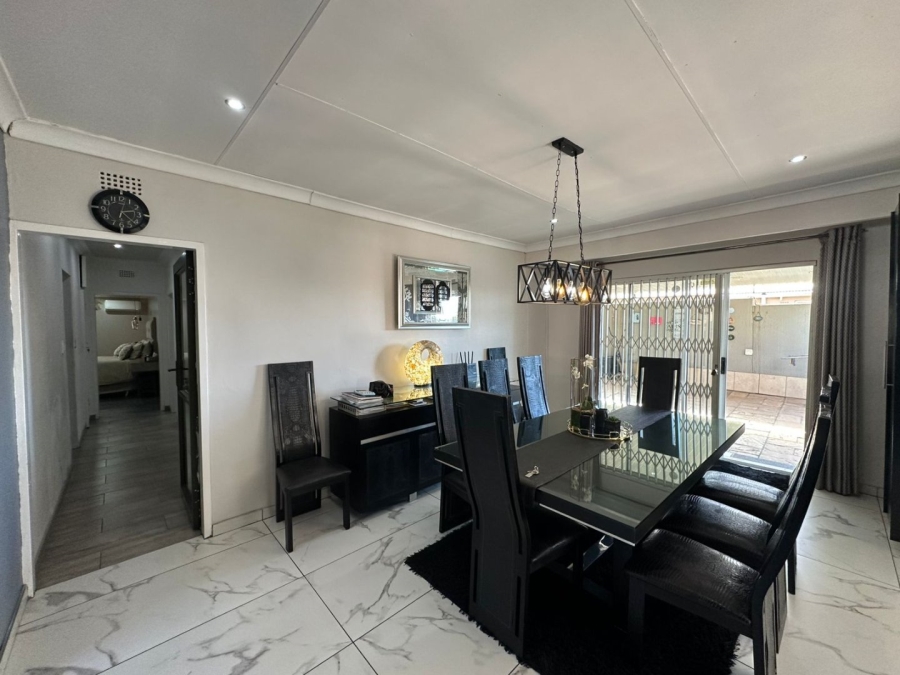3 Bedroom Property for Sale in Roshnee Gauteng