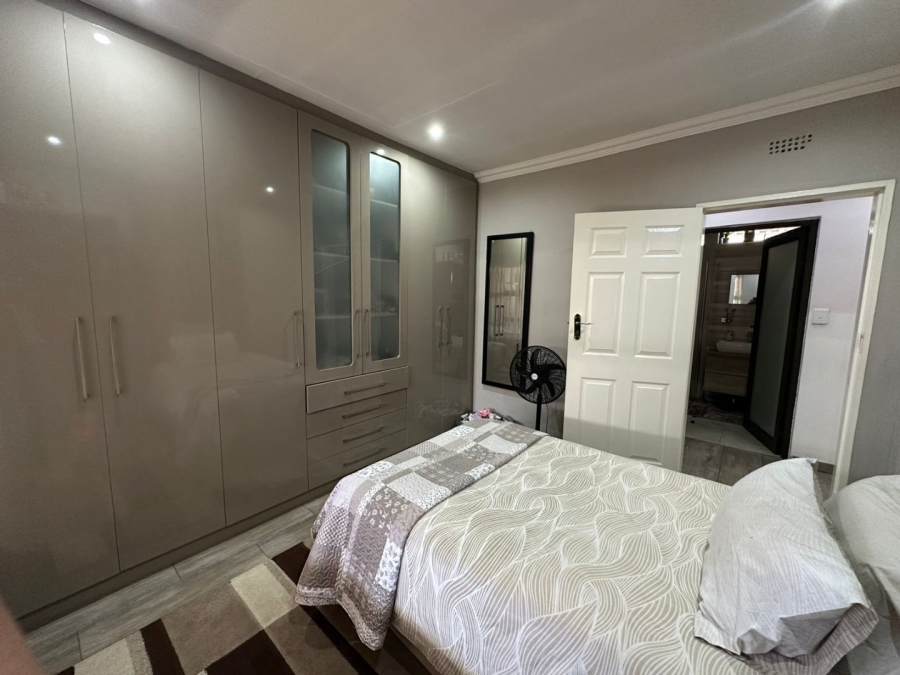 3 Bedroom Property for Sale in Roshnee Gauteng