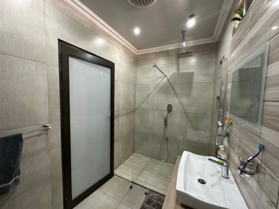 3 Bedroom Property for Sale in Roshnee Gauteng
