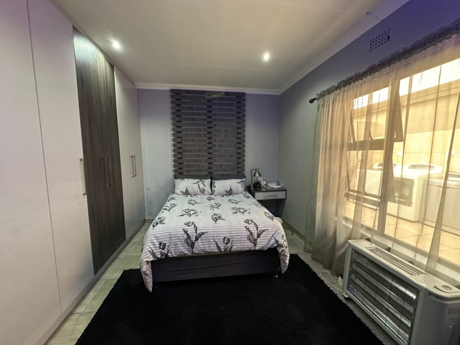 3 Bedroom Property for Sale in Roshnee Gauteng