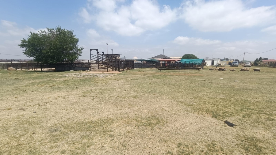 2 Bedroom Property for Sale in Roods Gardens Gauteng