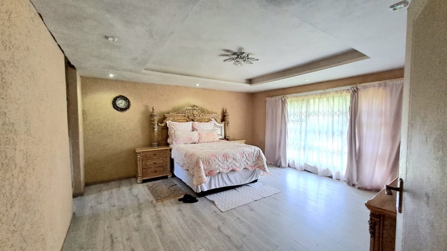 4 Bedroom Property for Sale in Falcon Ridge Gauteng