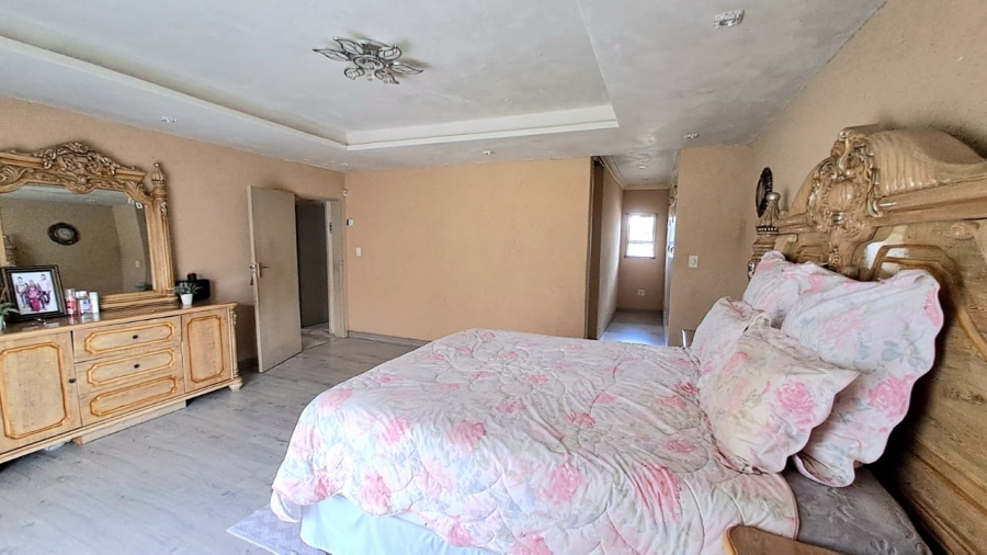 4 Bedroom Property for Sale in Falcon Ridge Gauteng