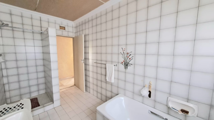 4 Bedroom Property for Sale in Falcon Ridge Gauteng