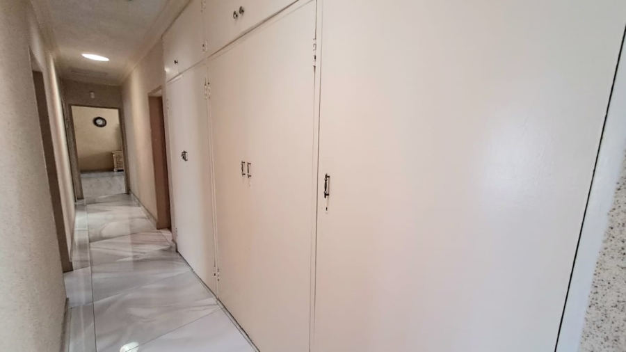 4 Bedroom Property for Sale in Falcon Ridge Gauteng