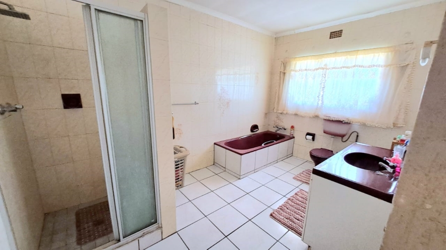 4 Bedroom Property for Sale in Falcon Ridge Gauteng