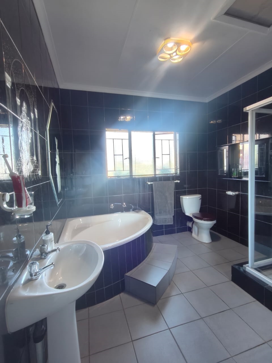 4 Bedroom Property for Sale in Vanderbijlpark SE Gauteng