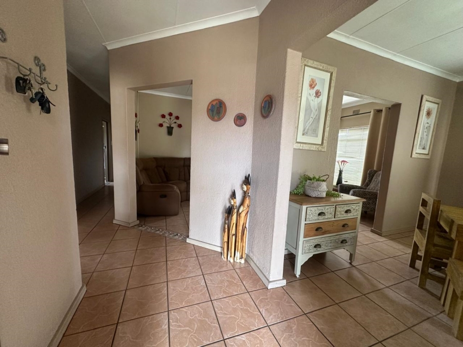 3 Bedroom Property for Sale in Falcon Ridge Gauteng