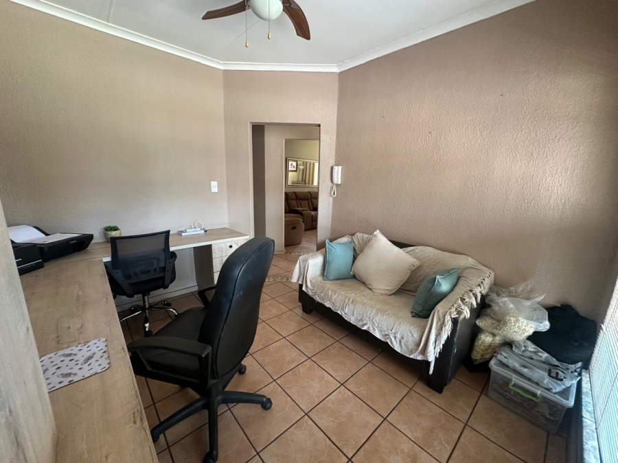3 Bedroom Property for Sale in Falcon Ridge Gauteng