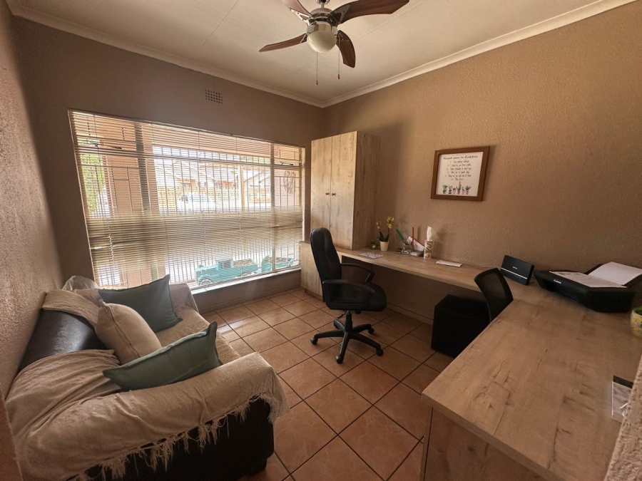 3 Bedroom Property for Sale in Falcon Ridge Gauteng