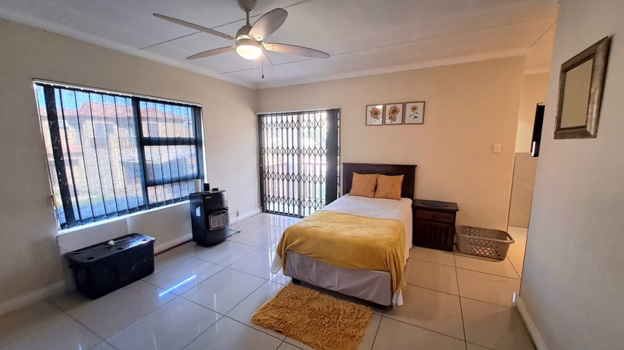 4 Bedroom Property for Sale in Risiville Gauteng