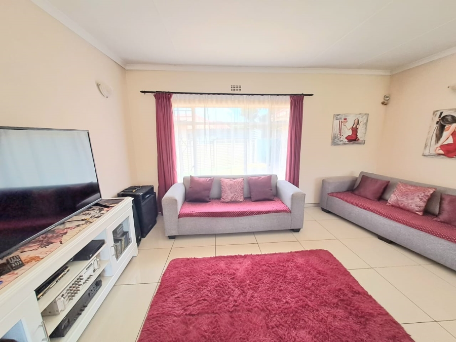 3 Bedroom Property for Sale in Sonland Park Gauteng