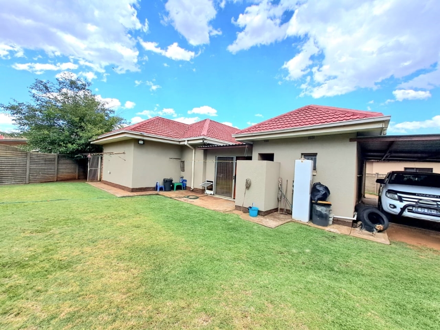 3 Bedroom Property for Sale in Sonland Park Gauteng