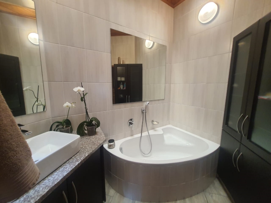4 Bedroom Property for Sale in Vanderbijlpark SE Gauteng