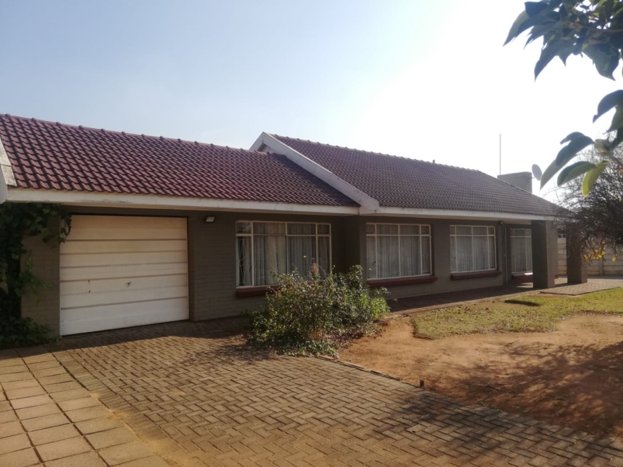 4 Bedroom Property for Sale in Risiville Gauteng