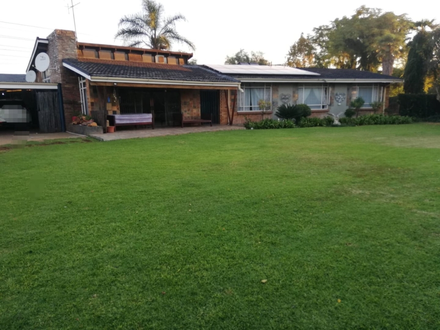 4 Bedroom Property for Sale in Risiville Gauteng