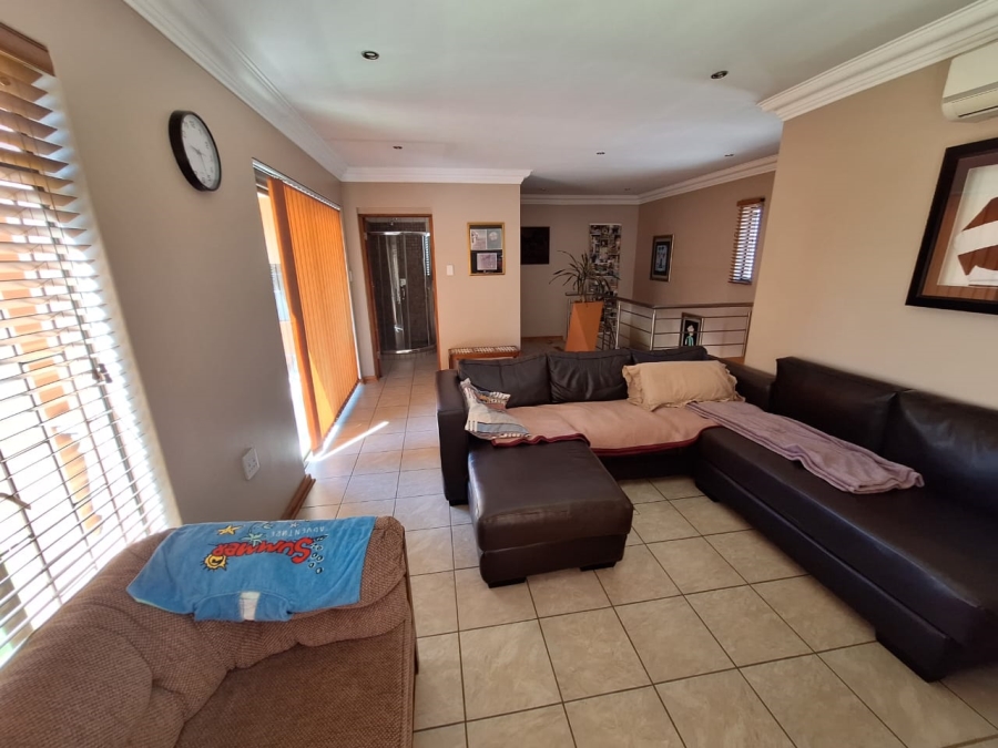 4 Bedroom Property for Sale in Sonland Park Gauteng