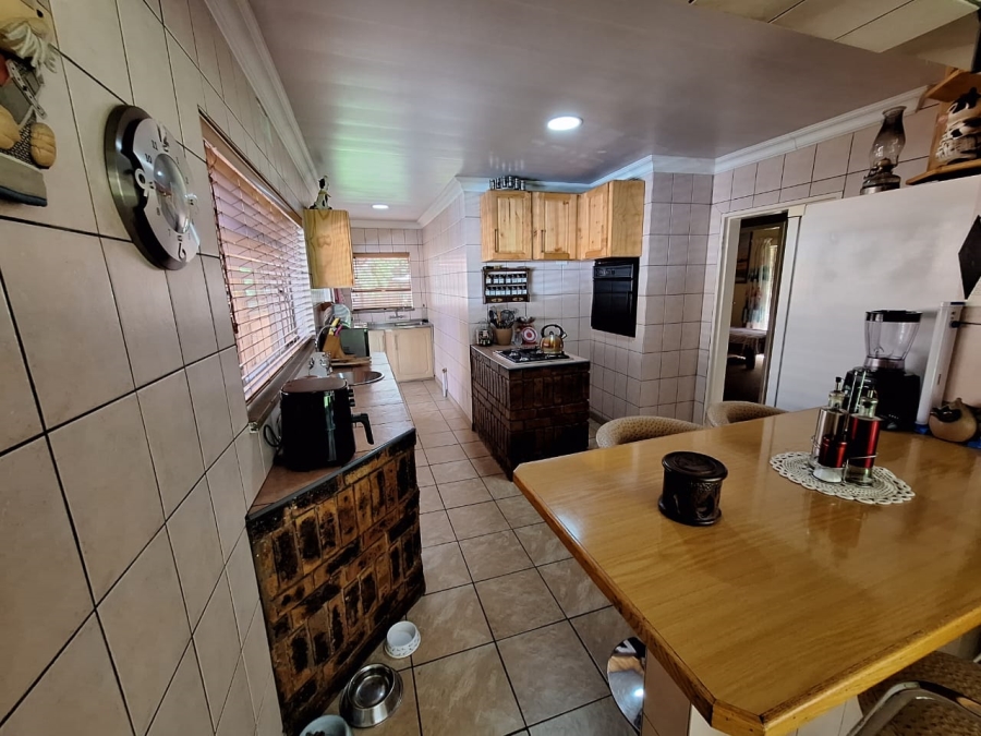 4 Bedroom Property for Sale in Sonland Park Gauteng