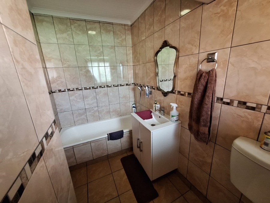 4 Bedroom Property for Sale in Sonland Park Gauteng