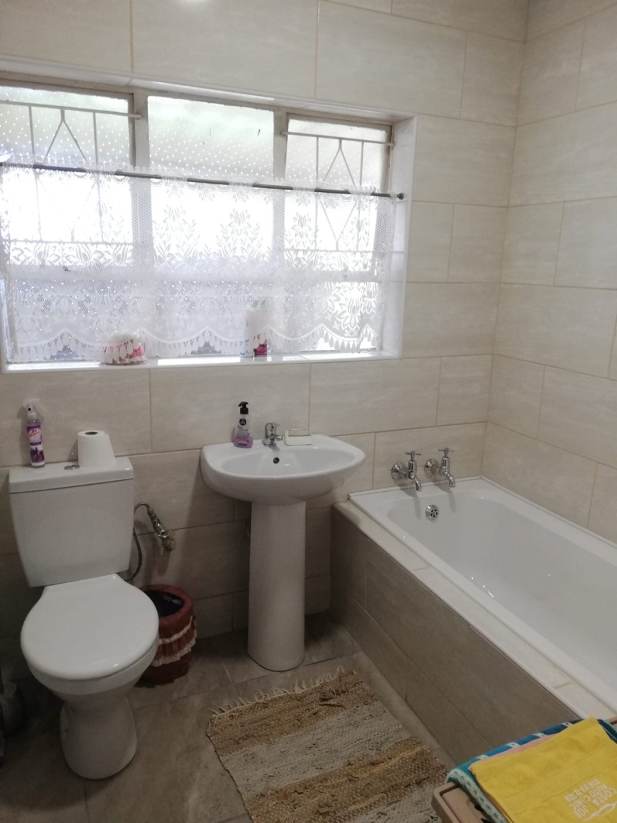 3 Bedroom Property for Sale in Sonland Park Gauteng