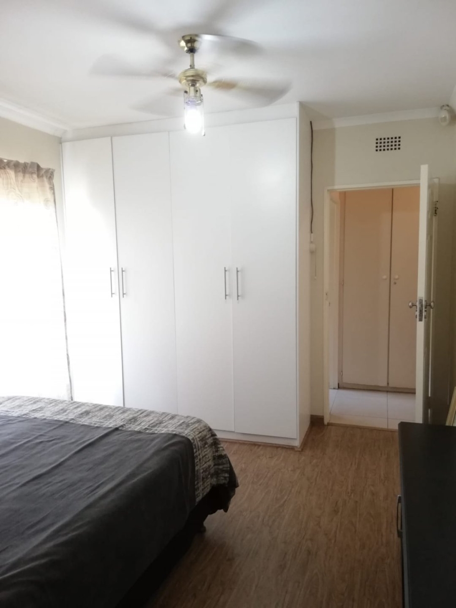 4 Bedroom Property for Sale in Falcon Ridge Gauteng