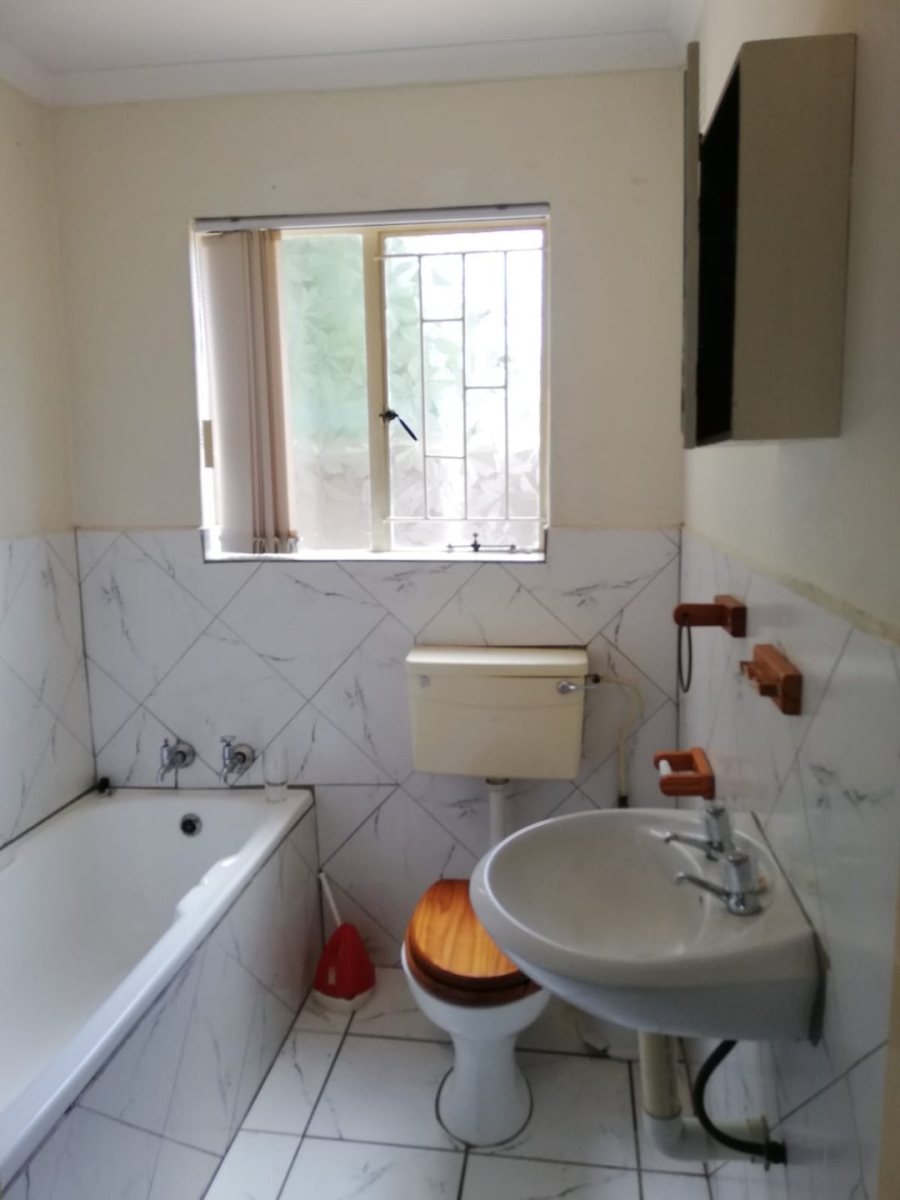 4 Bedroom Property for Sale in Falcon Ridge Gauteng