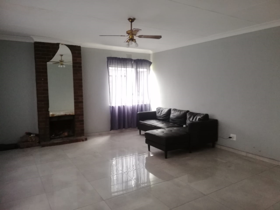 4 Bedroom Property for Sale in Sonland Park Gauteng