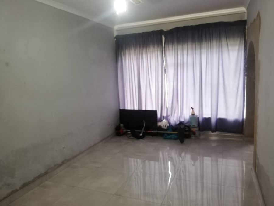 4 Bedroom Property for Sale in Sonland Park Gauteng