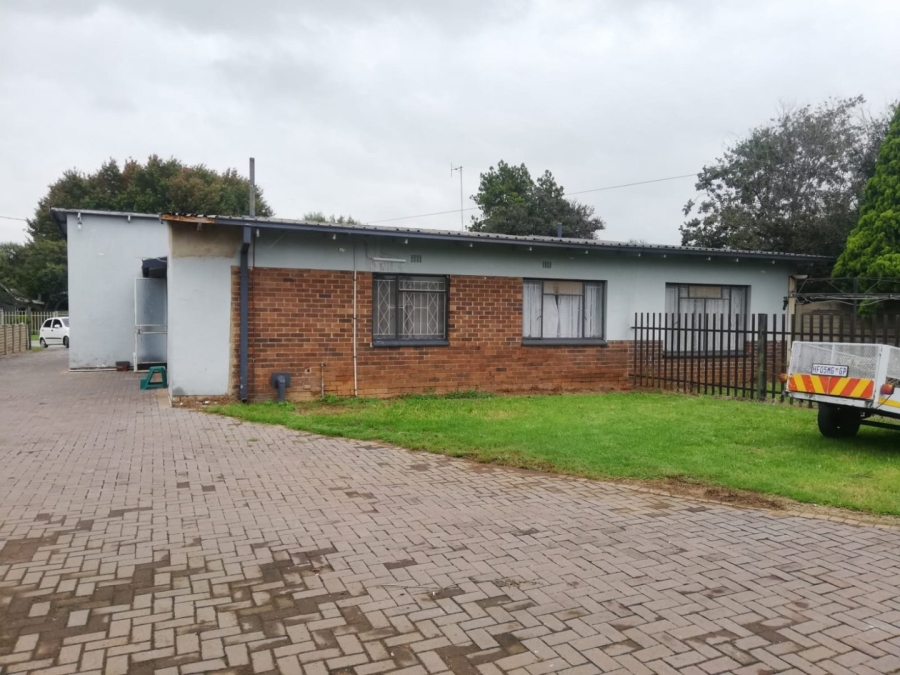 4 Bedroom Property for Sale in Sonland Park Gauteng