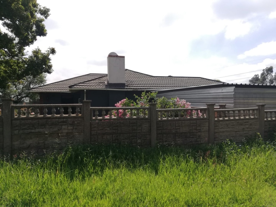 2 Bedroom Property for Sale in Peacehaven Gauteng