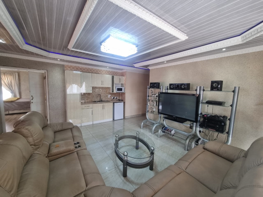 6 Bedroom Property for Sale in Vanderbijlpark SE Gauteng
