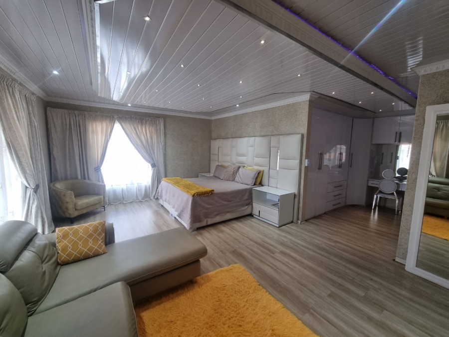 6 Bedroom Property for Sale in Vanderbijlpark SE Gauteng
