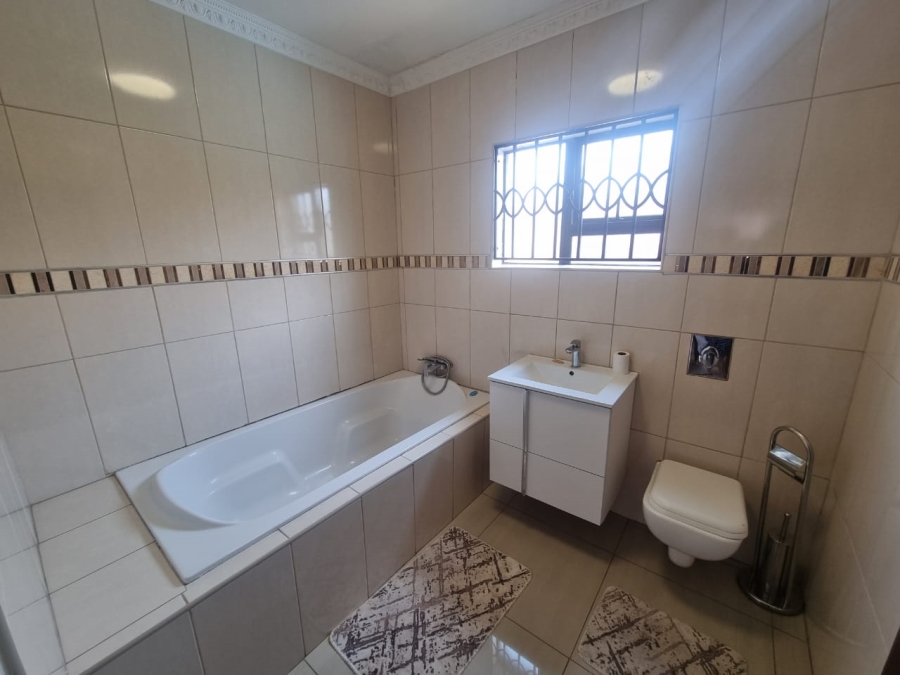6 Bedroom Property for Sale in Vanderbijlpark SE Gauteng