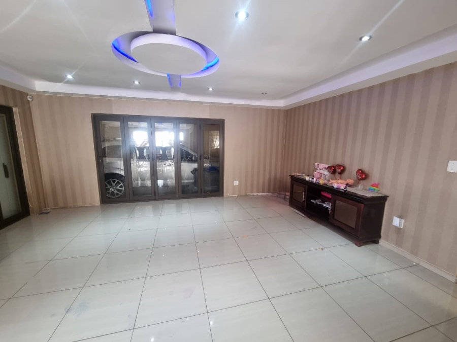 6 Bedroom Property for Sale in Vanderbijlpark SE Gauteng