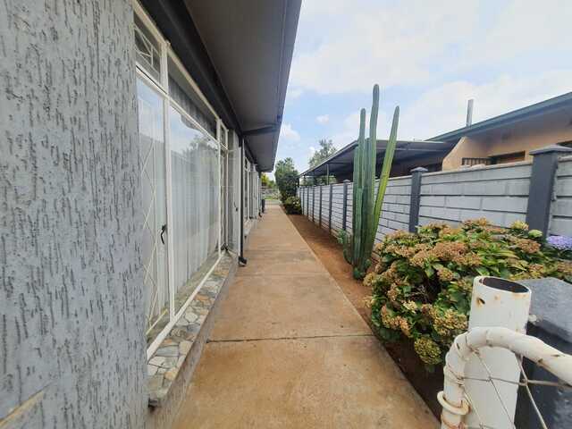 3 Bedroom Property for Sale in Vanderbijlpark SE 6 Gauteng
