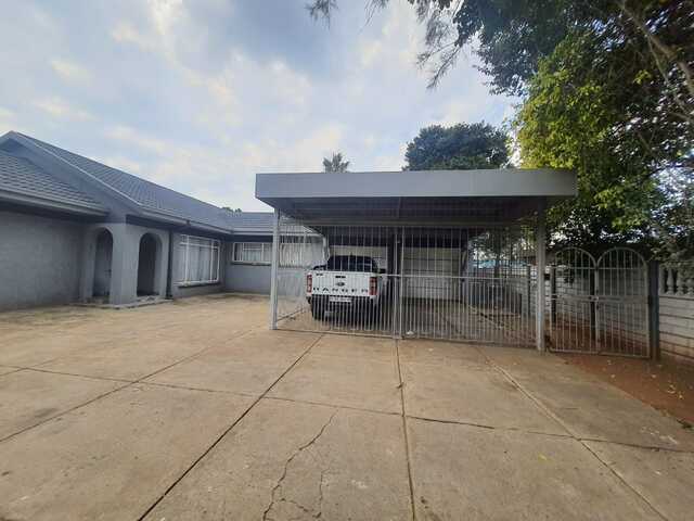 3 Bedroom Property for Sale in Vanderbijlpark SE 6 Gauteng